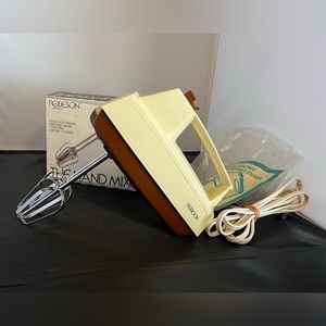 Vintage ROBESON  THE HAND Portable MIXER Electric 5 Speeds
